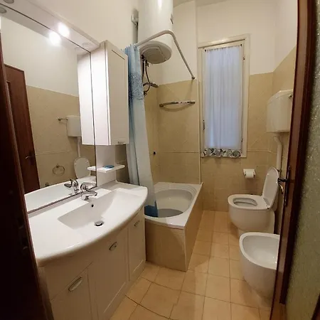 Giorgi In Riviera Ligure Αλμπένγκα