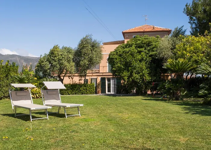 Giorgi In Riviera Ligure Apartamento